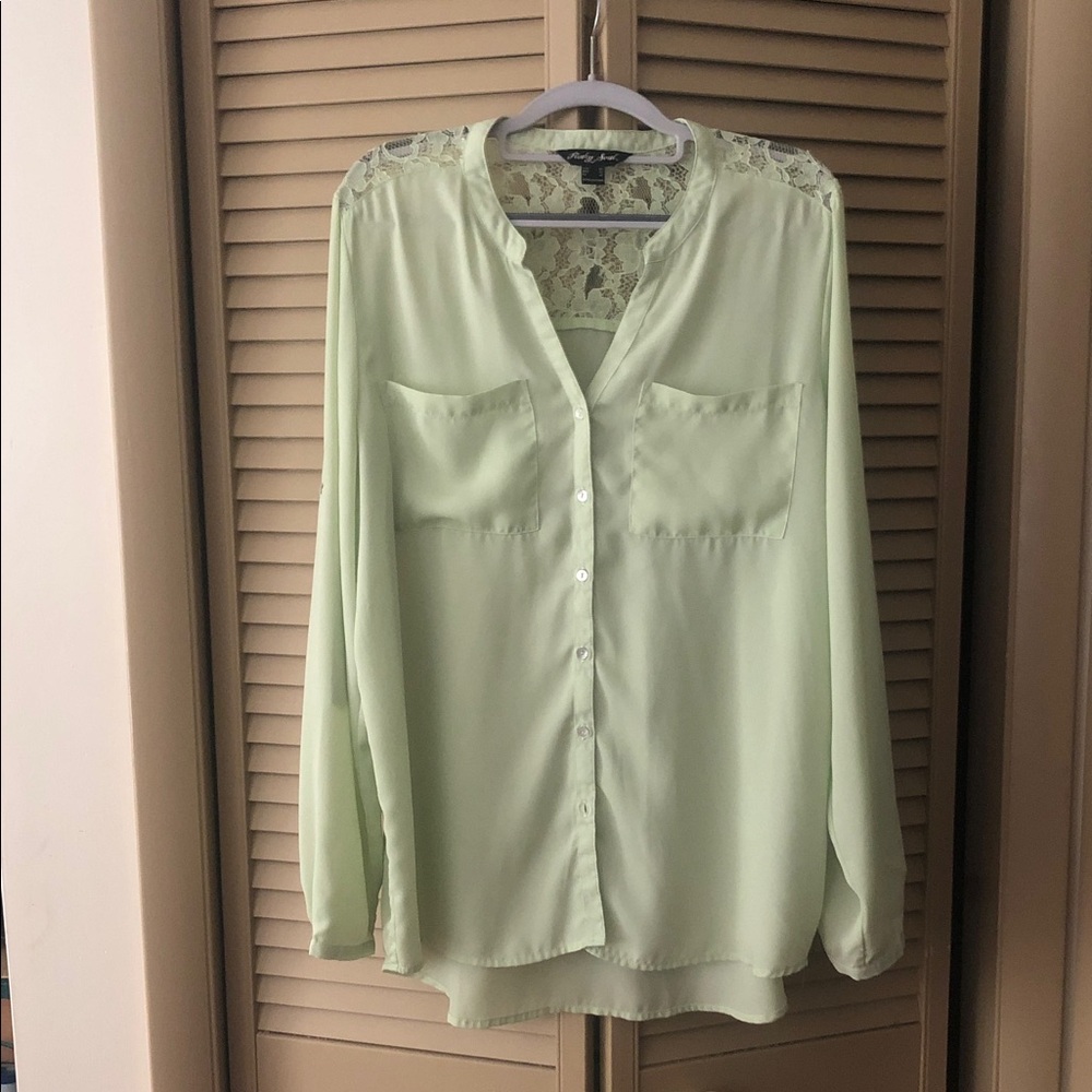 Women's Light Green Lace Blouse